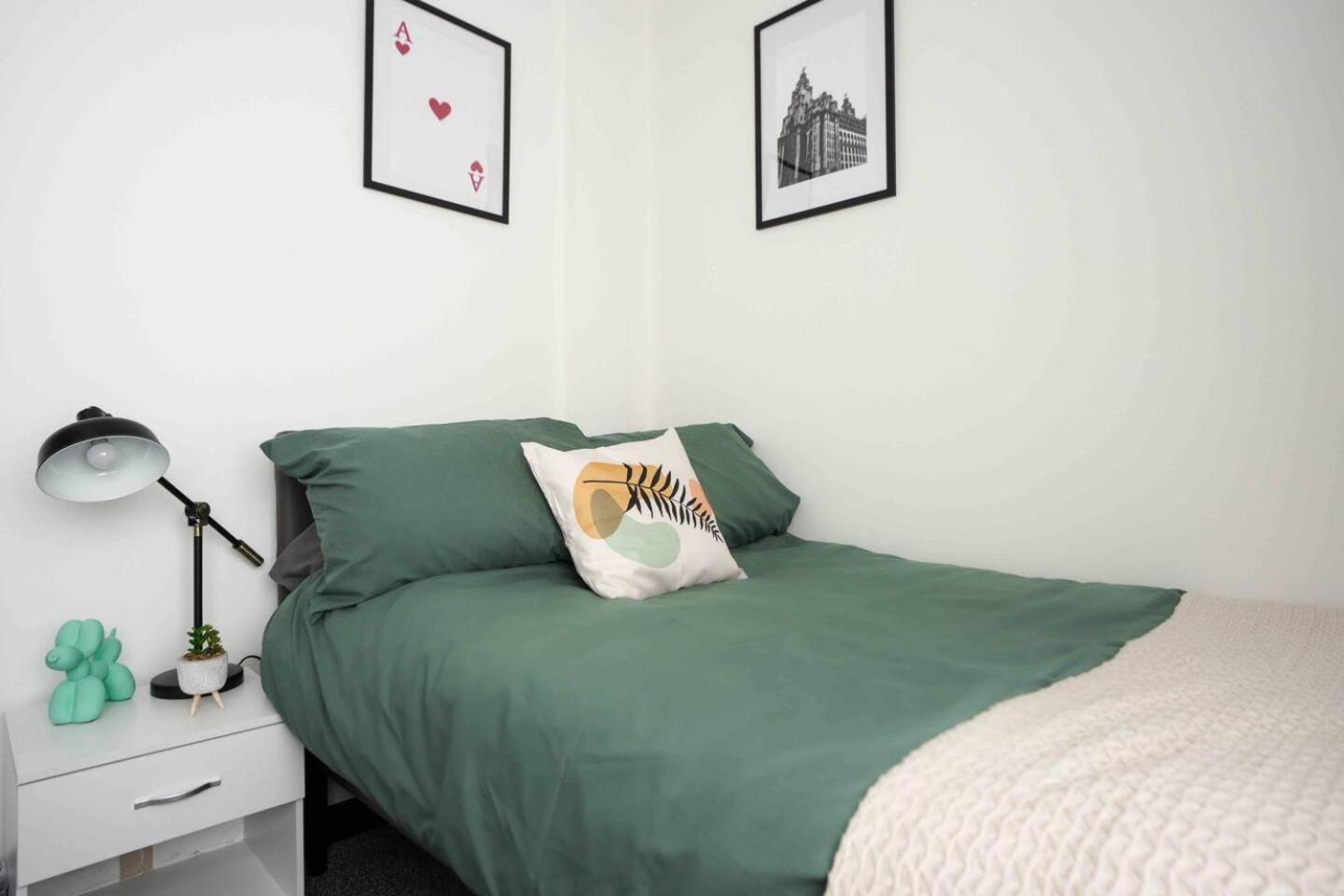 3-Bed Scouse House Near Anfield & Goodison Villa Liverpool Buitenkant foto