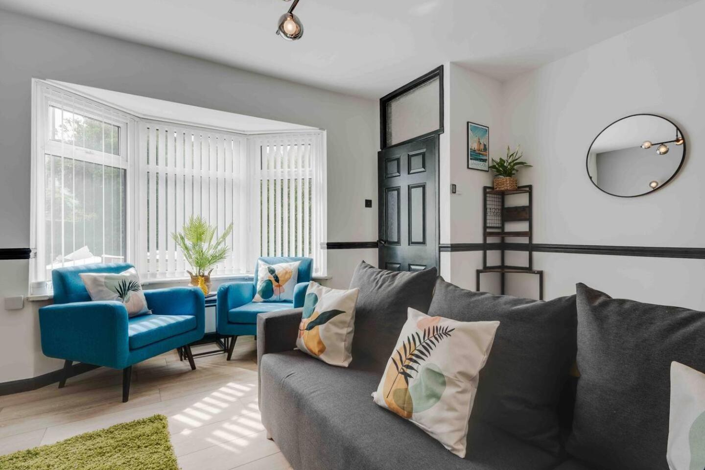 3-Bed Scouse House Near Anfield & Goodison Villa Liverpool Buitenkant foto