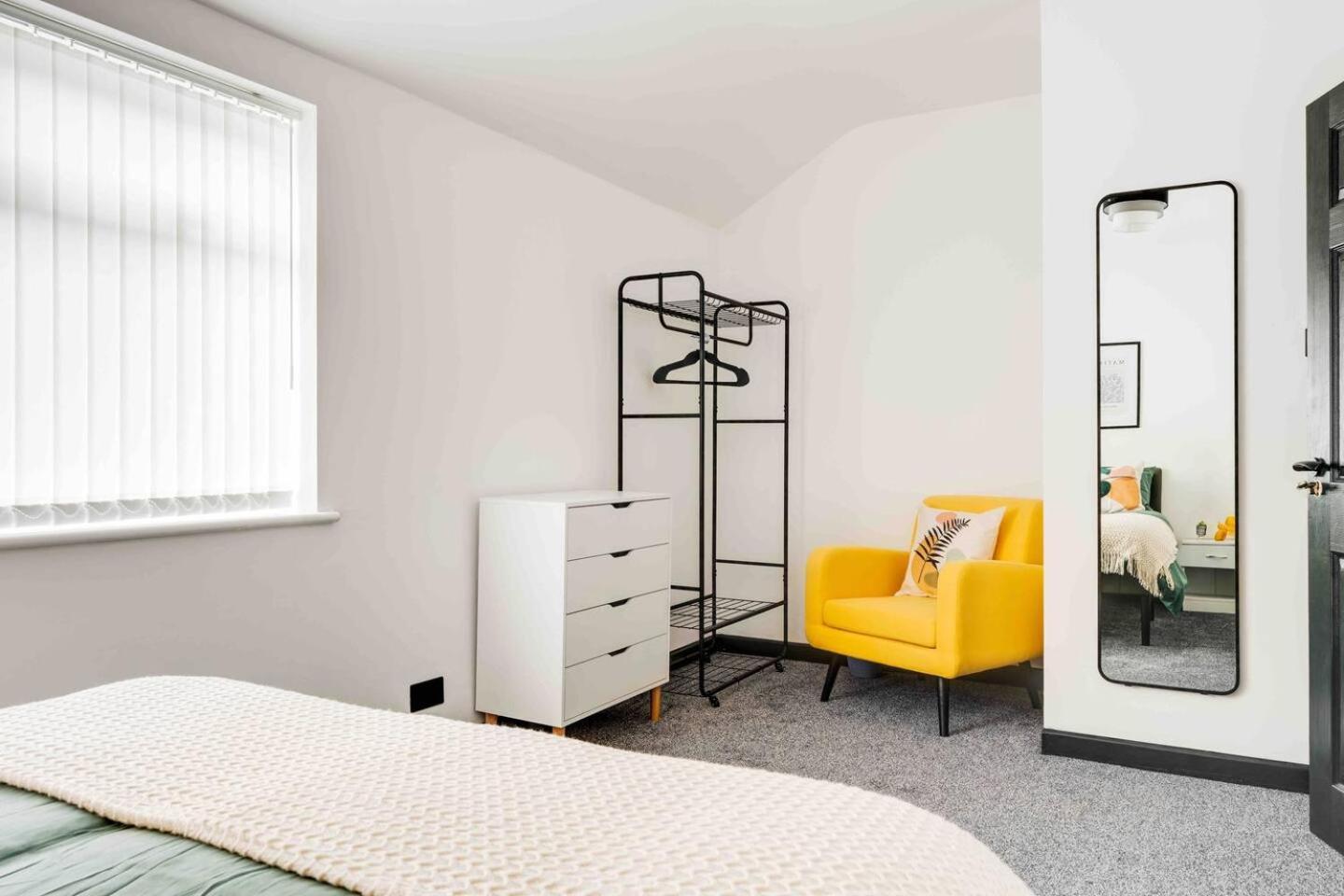 3-Bed Scouse House Near Anfield & Goodison Villa Liverpool Buitenkant foto