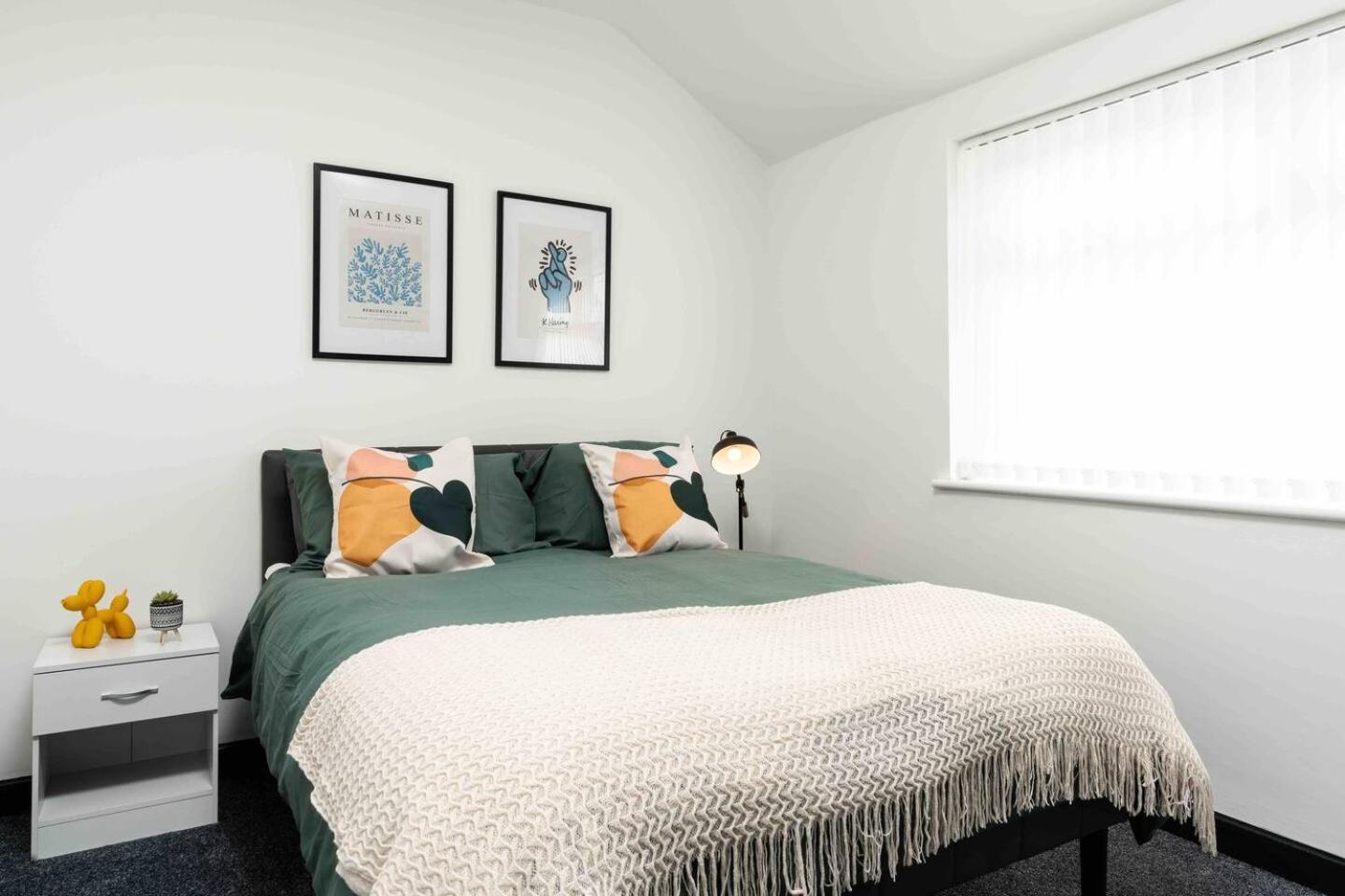 3-Bed Scouse House Near Anfield & Goodison Villa Liverpool Buitenkant foto