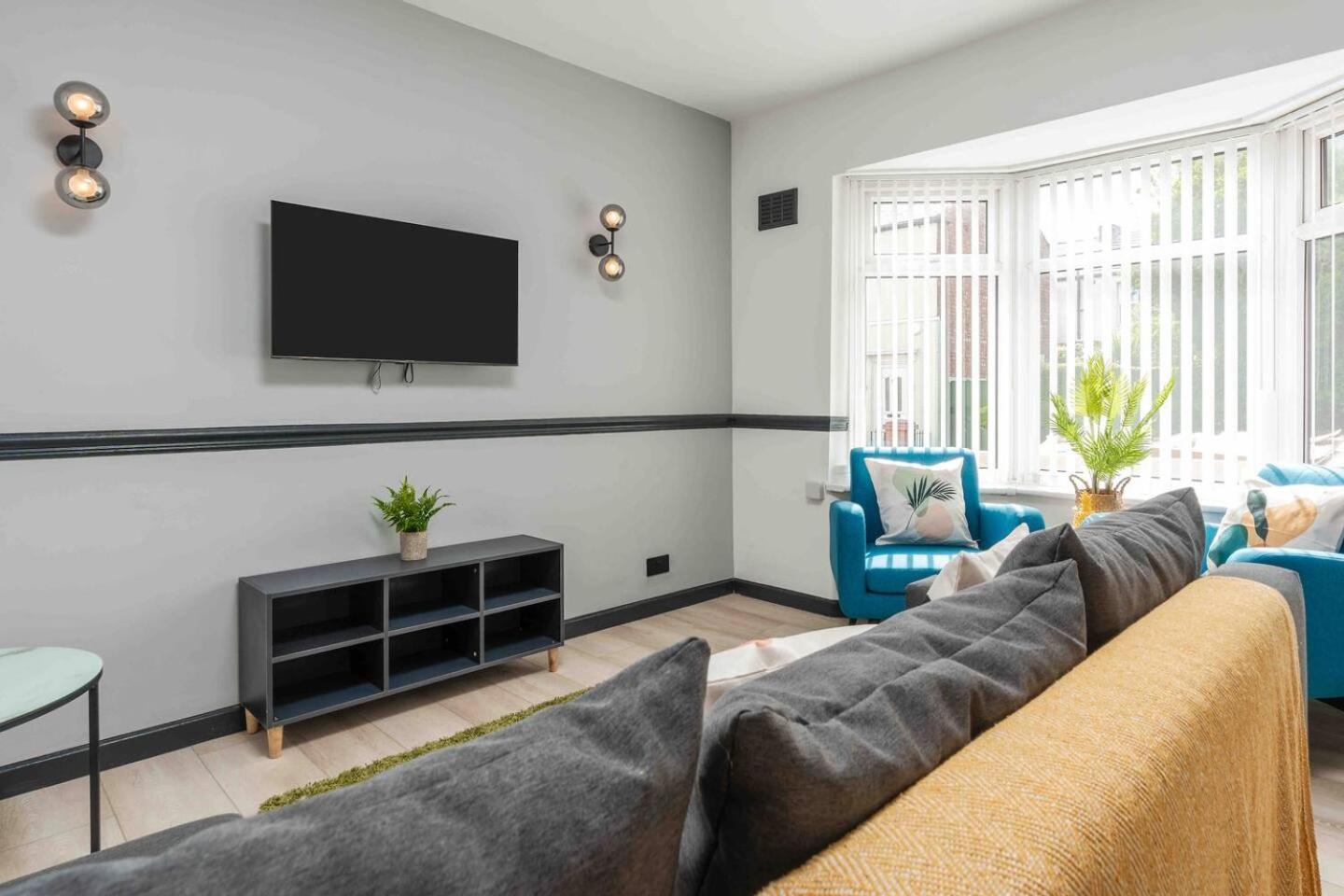 3-Bed Scouse House Near Anfield & Goodison Villa Liverpool Buitenkant foto
